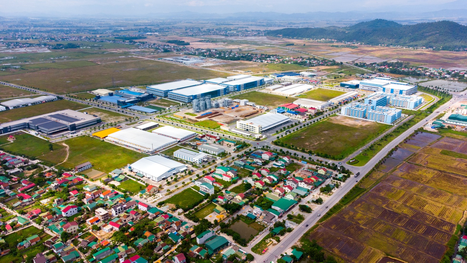 Nhiều động lực giúp bất động sản khu công nghiệp giữ vững “ngôi vương” trong năm 2023. Ảnh: Nguyễn Thương